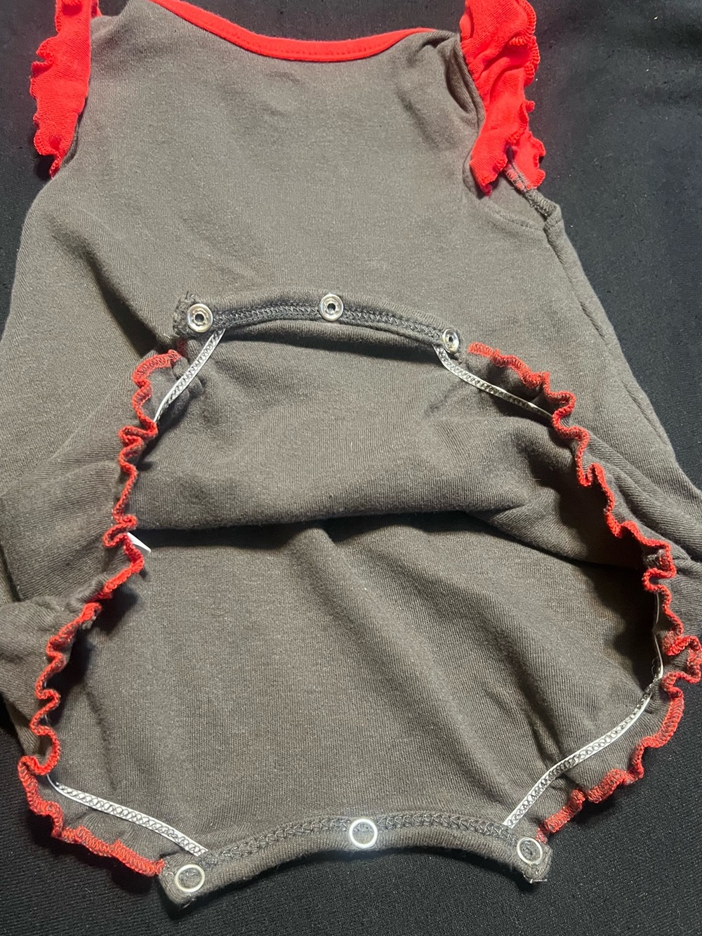 NFL Buccaneers Girl Gray & Red Baby Dress 3-6months - Picture 6 of 6